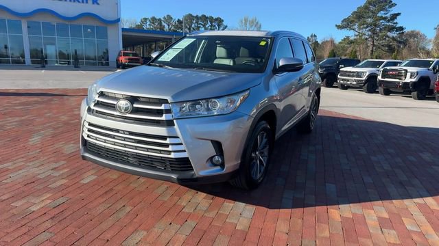 Used 2019 Toyota Highlander XLE image 6