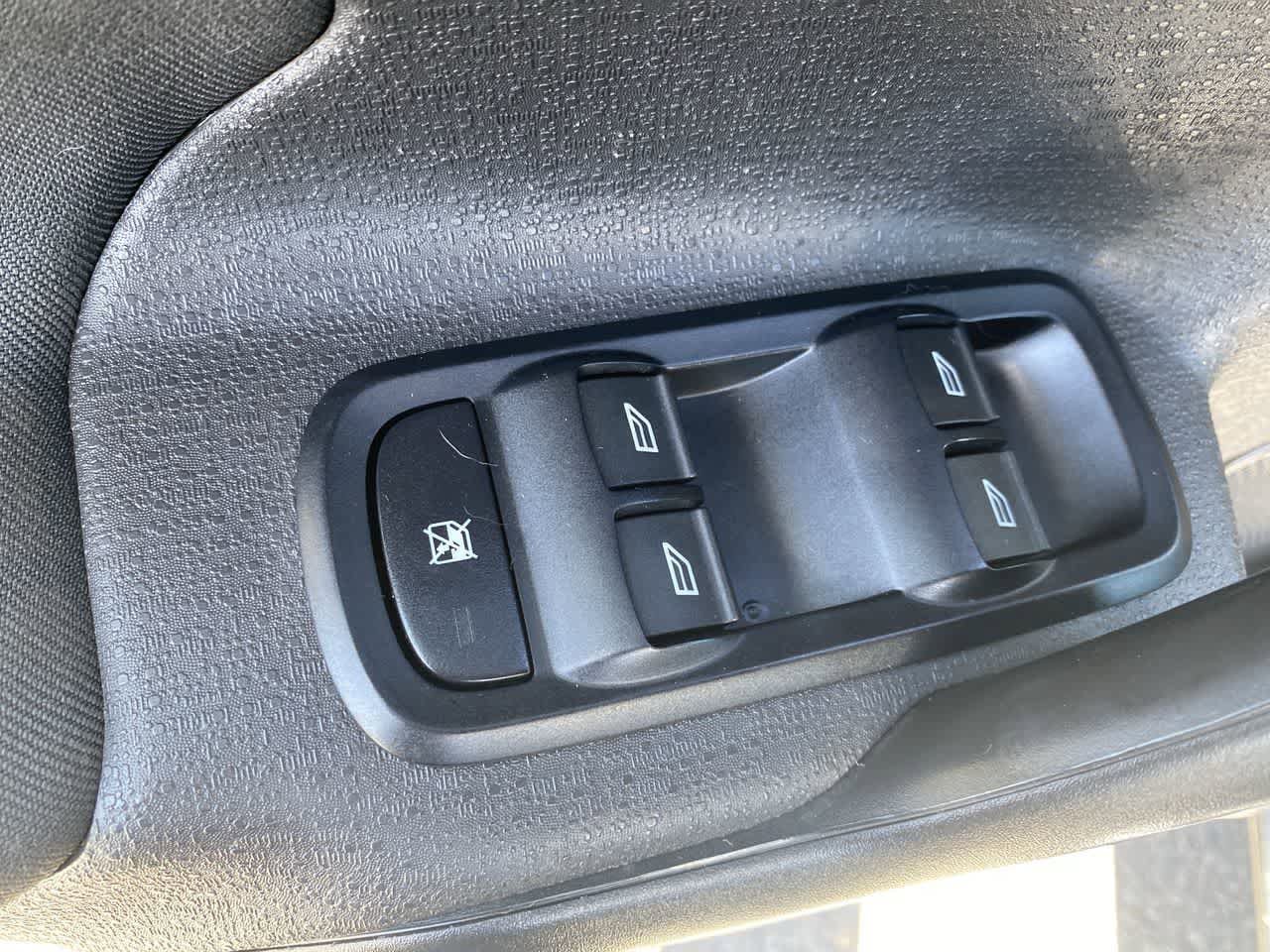 Used 2018 Ford Fiesta SE FWD image 13