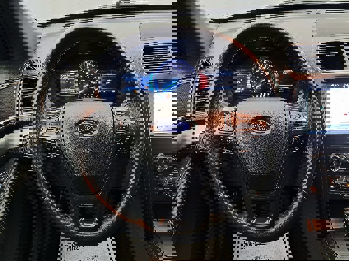 Used 2019 Ford Explorer XLT w/ Equipment Group 201A image 9