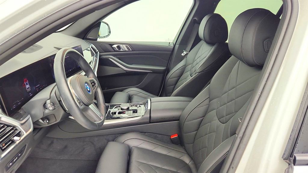 Used 2025 BMW X5 xDrive50e w/ M Sport Package image 20