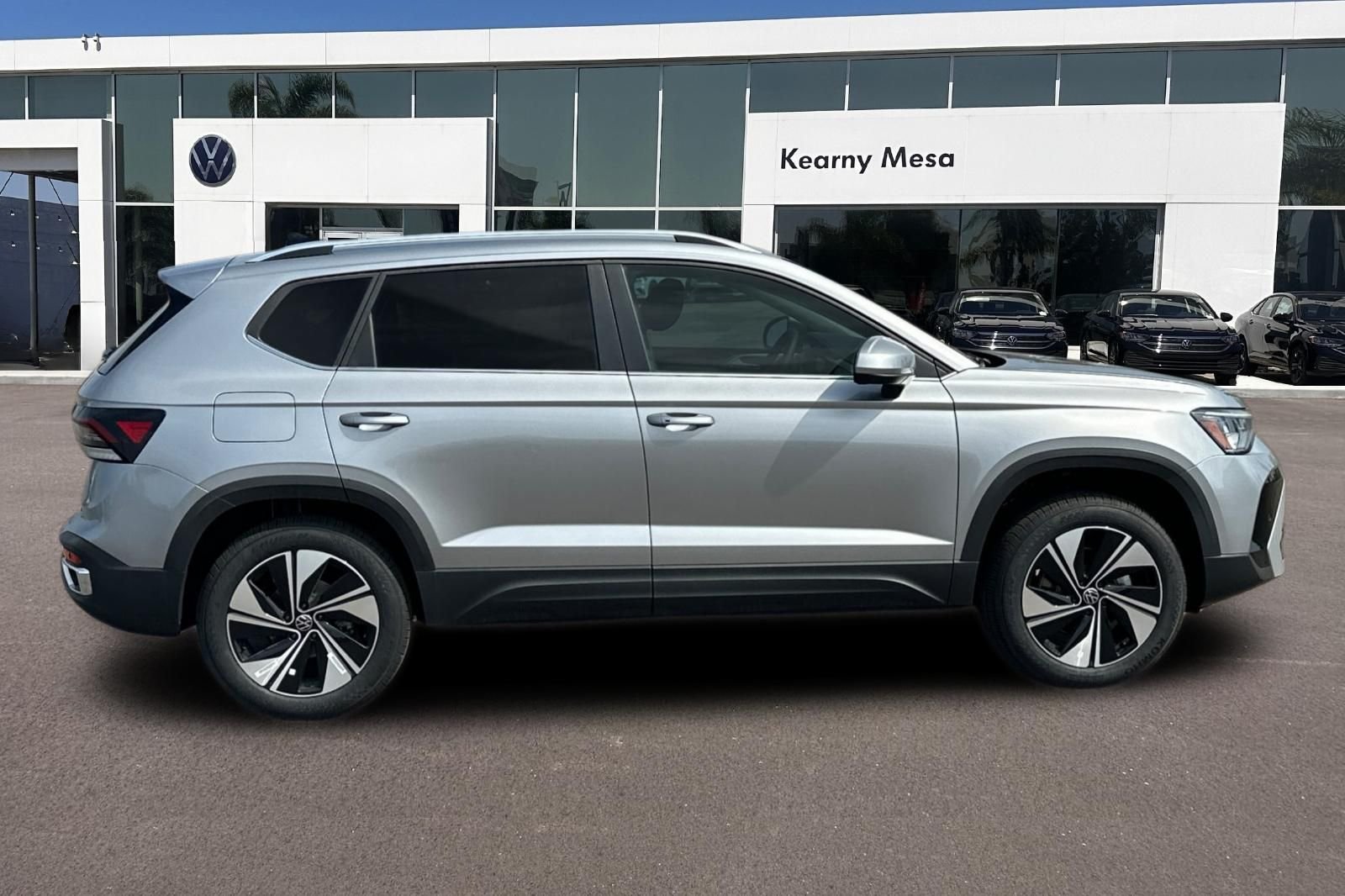 New 2026 Volkswagen Taos SE AWD/4WD image 3