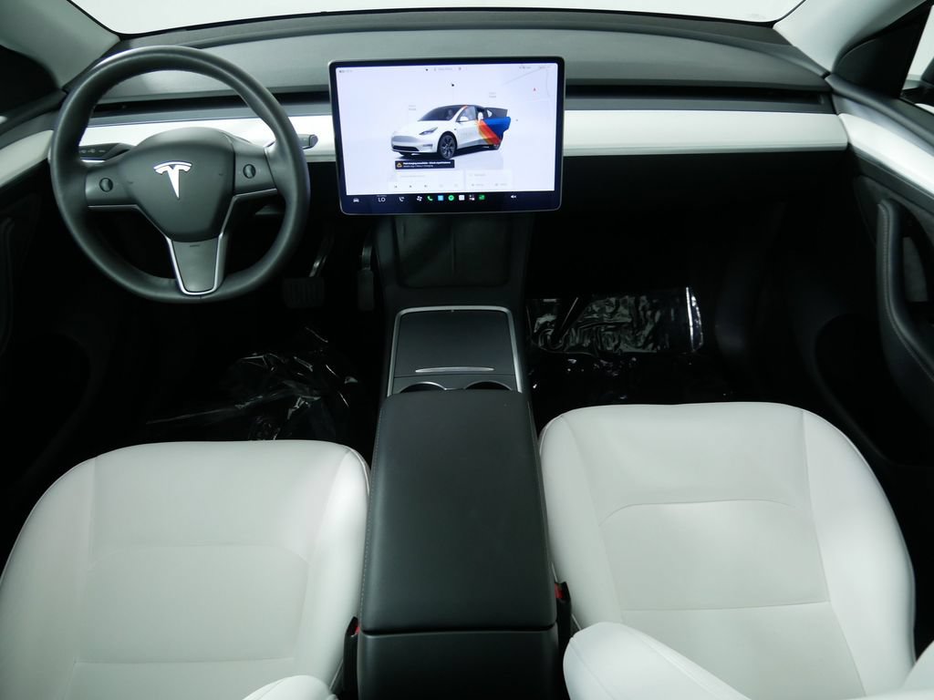 Used 2025 Tesla Model Y Long Range AWD/4WD image 19