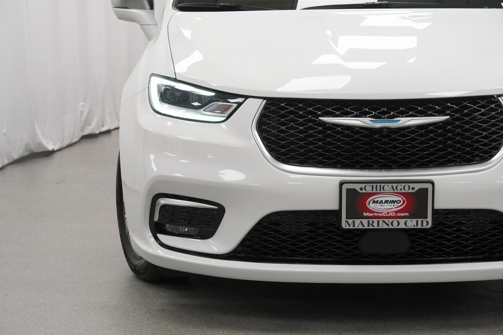 Certified 2021 Chrysler Pacifica Pinnacle image 6