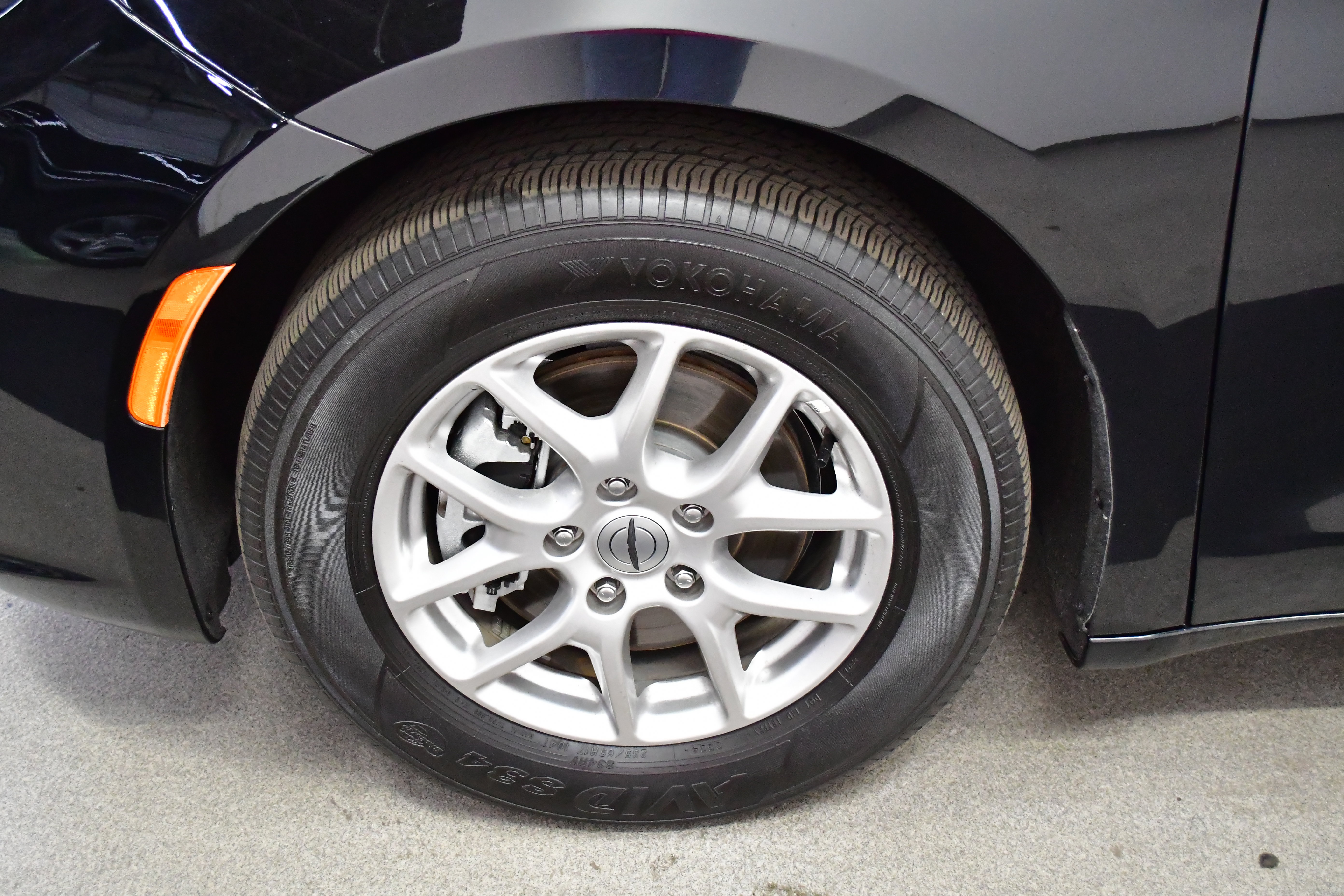 Used 2025 Chrysler Pacifica Select FWD image 36