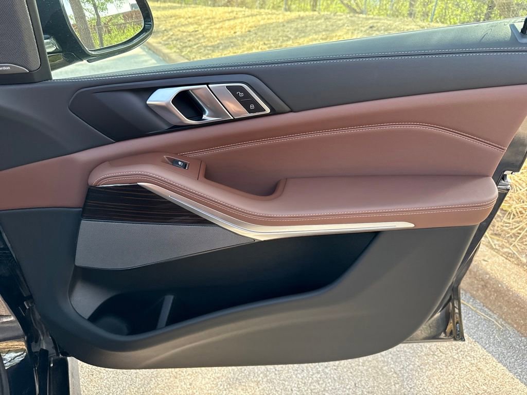 New 2026 BMW X5 xDrive50e image 28