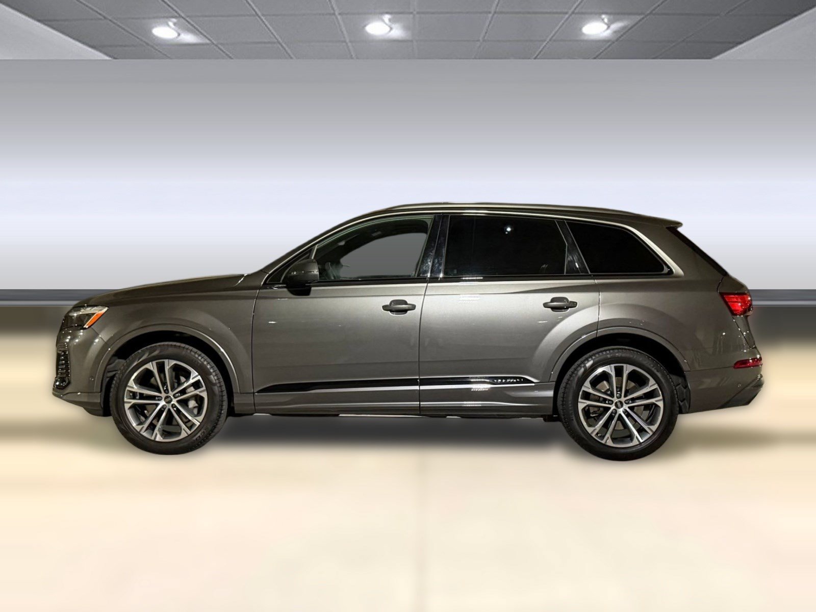 Certified 2026 Audi Q7 2.0T Premium w/ Convenience Plus Package AWD/4WD image 2