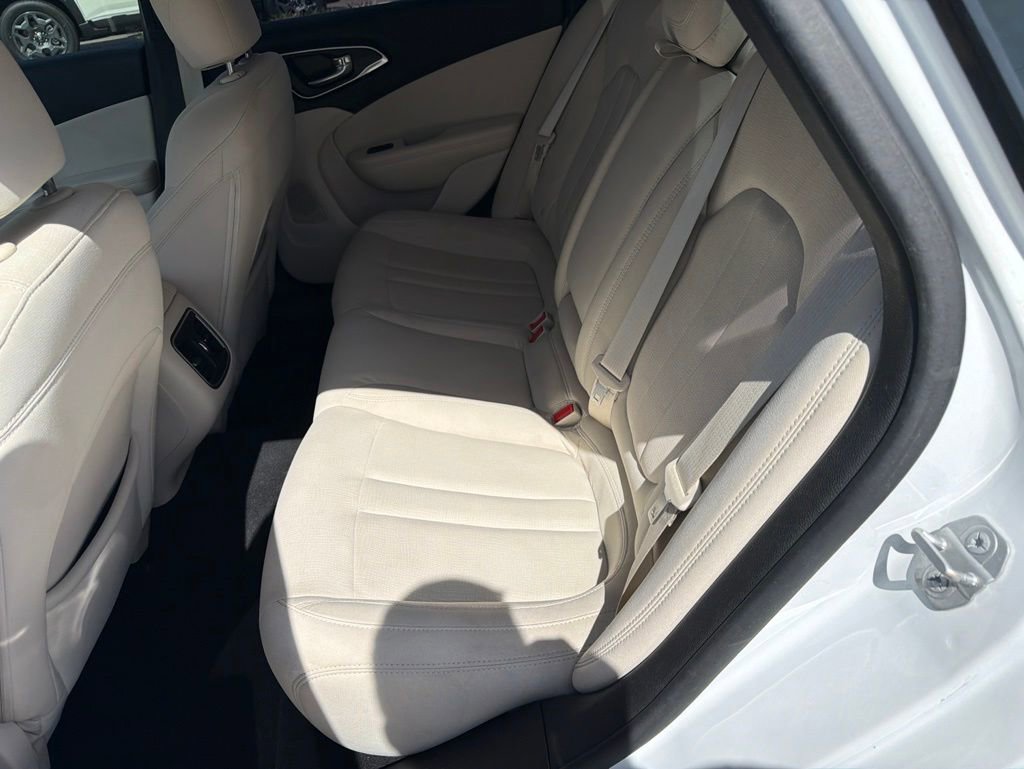 Used 2015 Chrysler 200 Limited w/ Convenience Group FWD image 31
