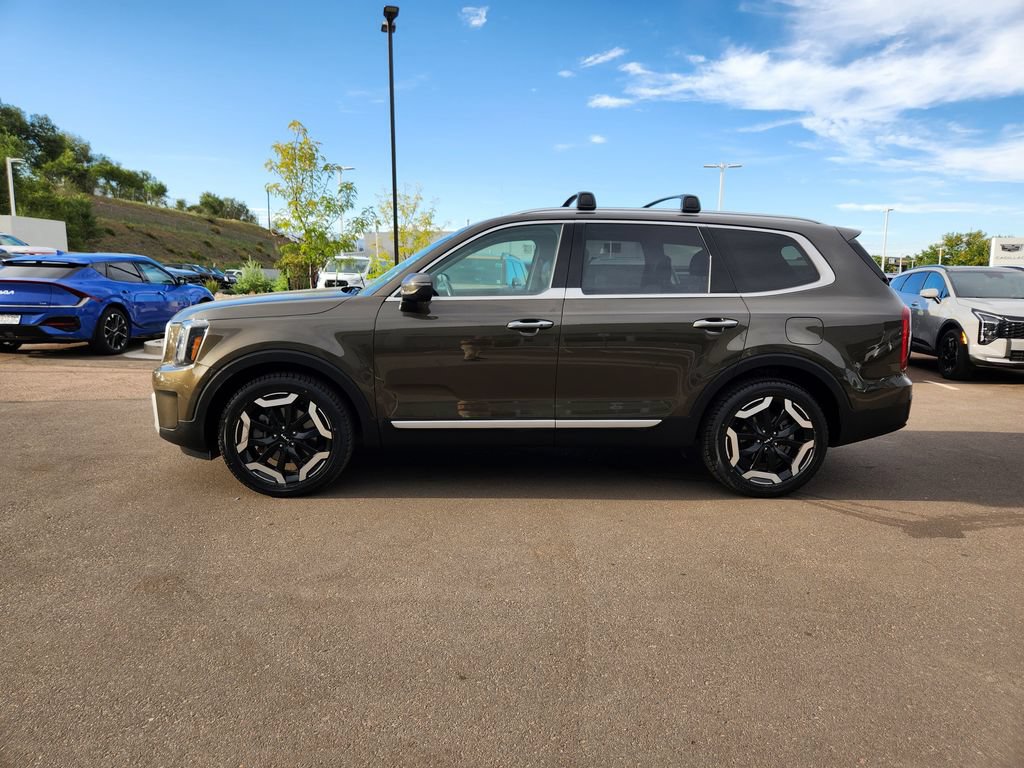 Used 2025 Kia Telluride S AWD/4WD image 4