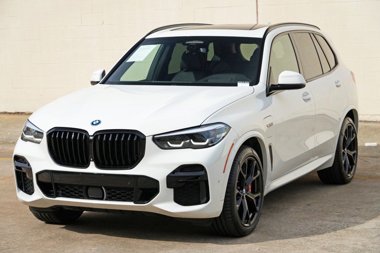 Used 2022 BMW X5 xDrive45e w/ M Sport Package AWD/4WD image 54
