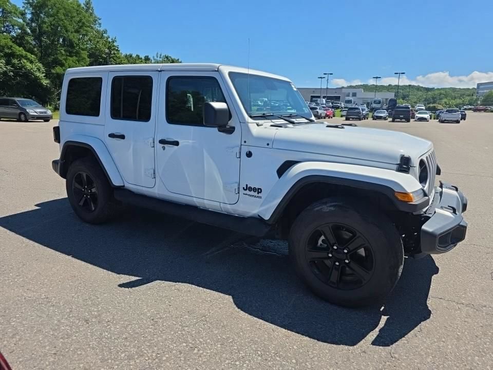 Used 2022 Jeep Wrangler Unlimited Sahara AWD/4WD image 8