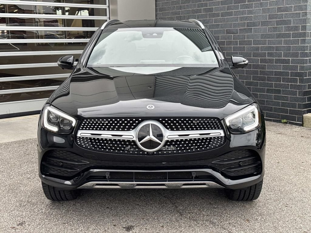 Used 2022 Mercedes-Benz GLC 300 4MATIC image 2