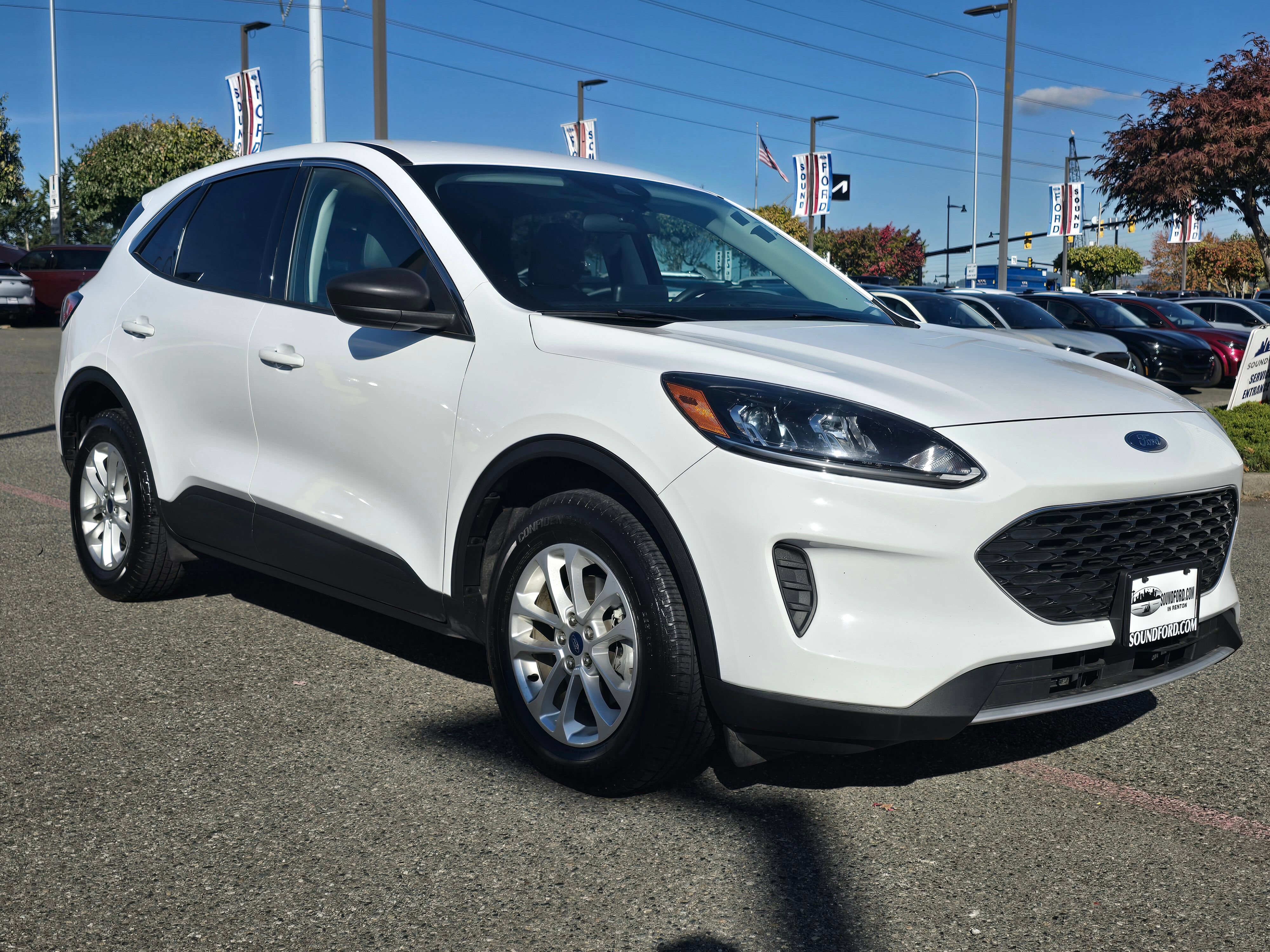 Certified 2022 Ford Escape SE AWD/4WD image 3