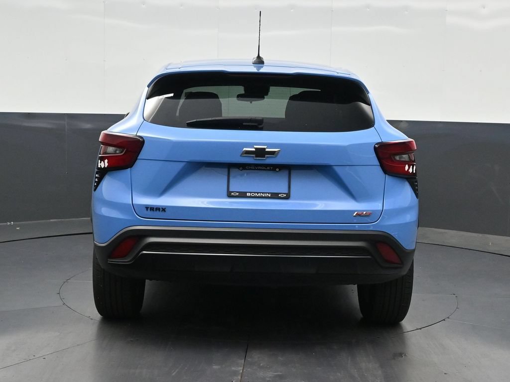 Used 2024 Chevrolet Trax RS FWD image 4