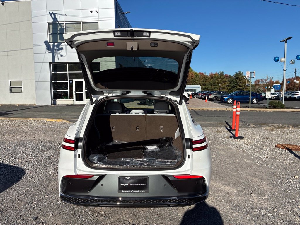 New 2027 Genesis GV70 2.5T Advanced AWD/4WD image 10