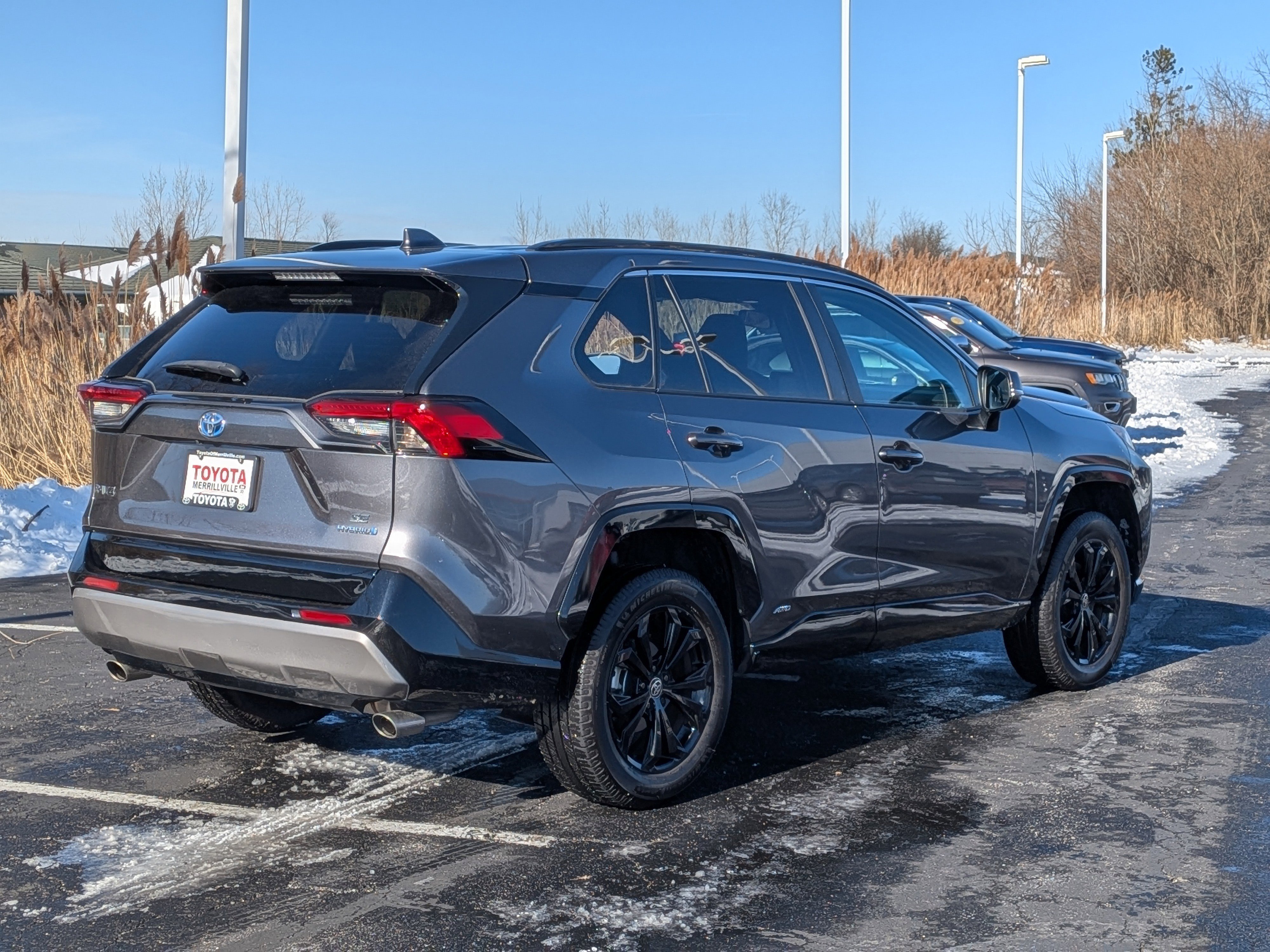 Used 2023 Toyota RAV4 SE image 8