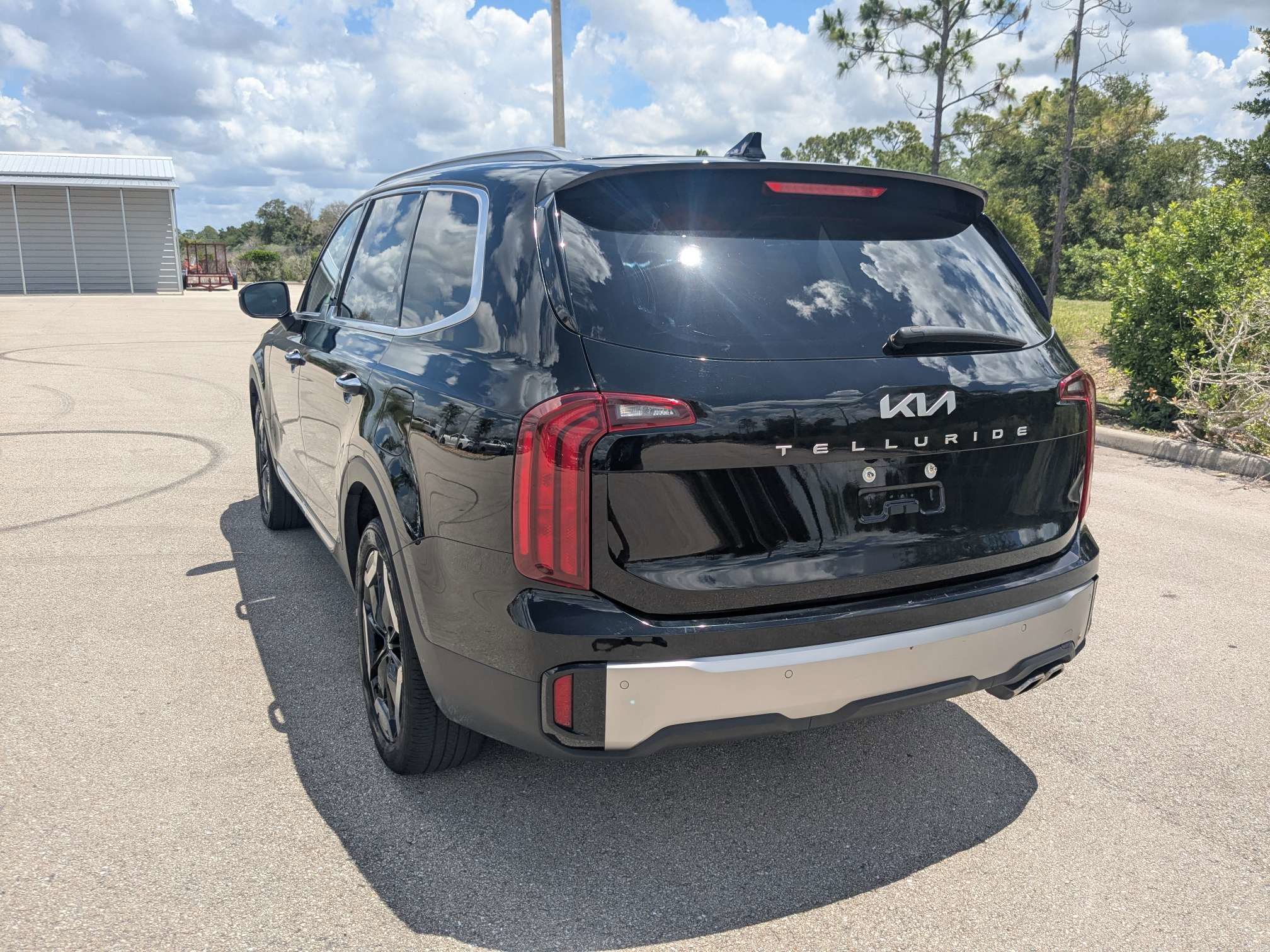 Certified 2025 Kia Telluride S FWD image 7