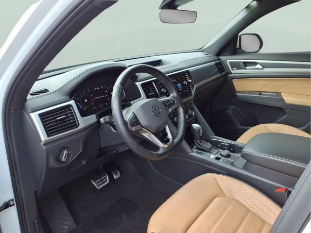 Used 2022 Volkswagen Atlas Cross Sport SEL Premium R-Line AWD/4WD image 13