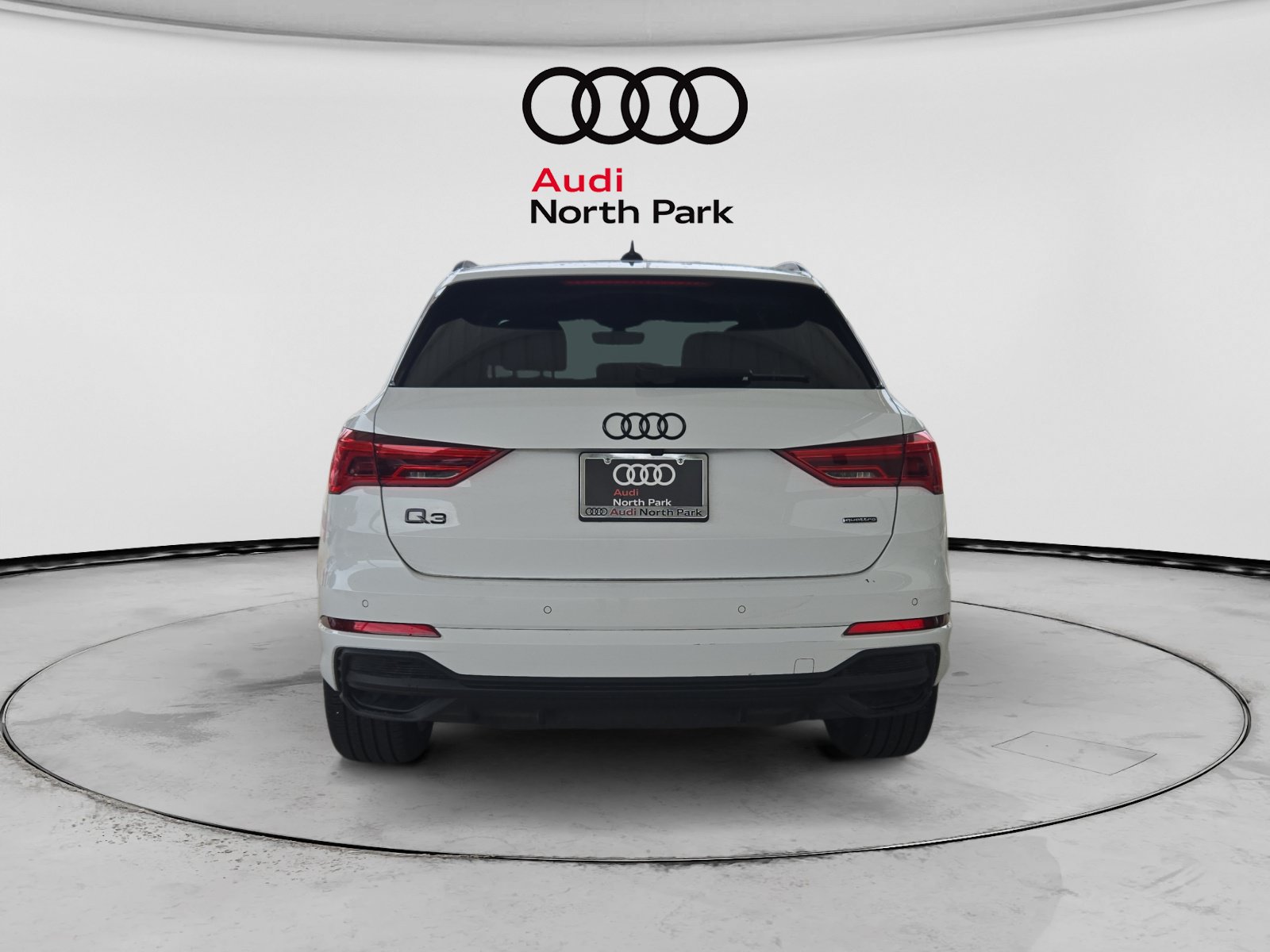 Used 2025 Audi Q3 2.0T Premium Plus AWD/4WD image 4