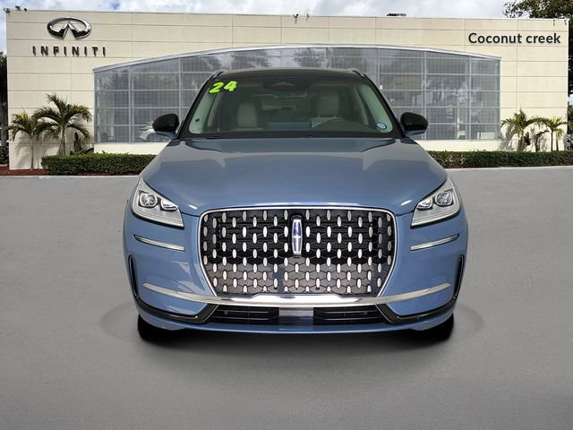 Used 2024 Lincoln Corsair Grand Touring AWD/4WD image 2