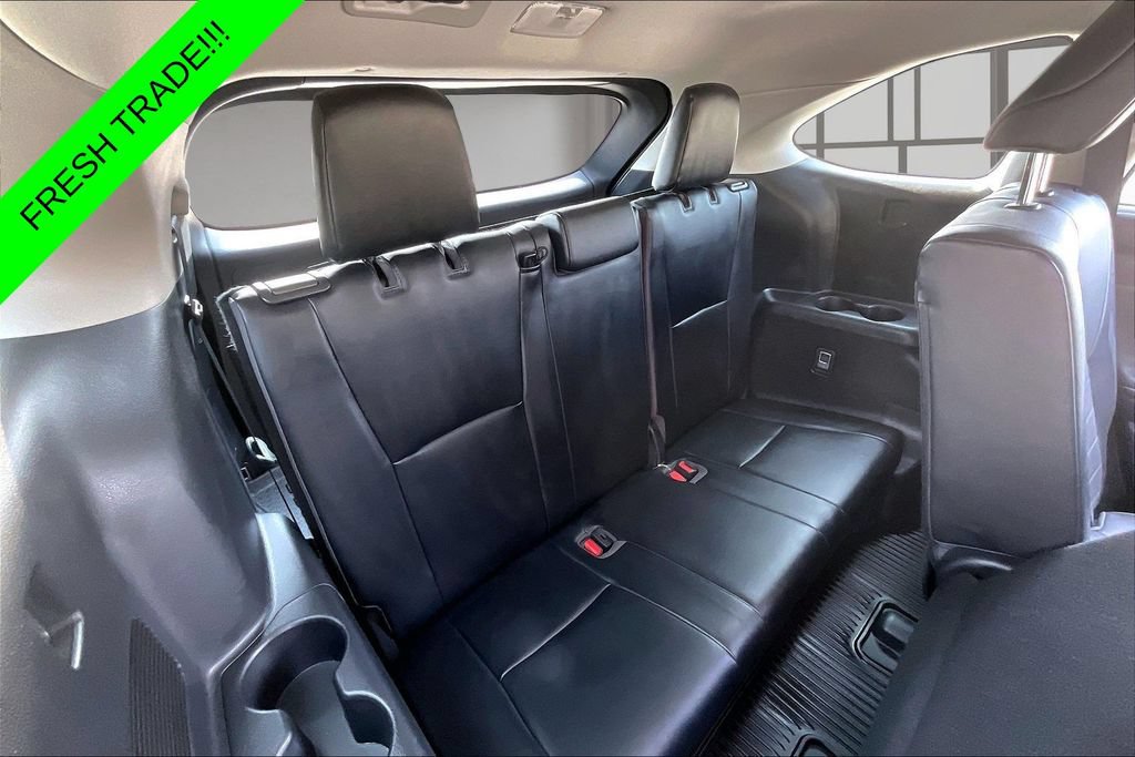 Used 2021 Toyota Highlander XLE AWD/4WD image 25