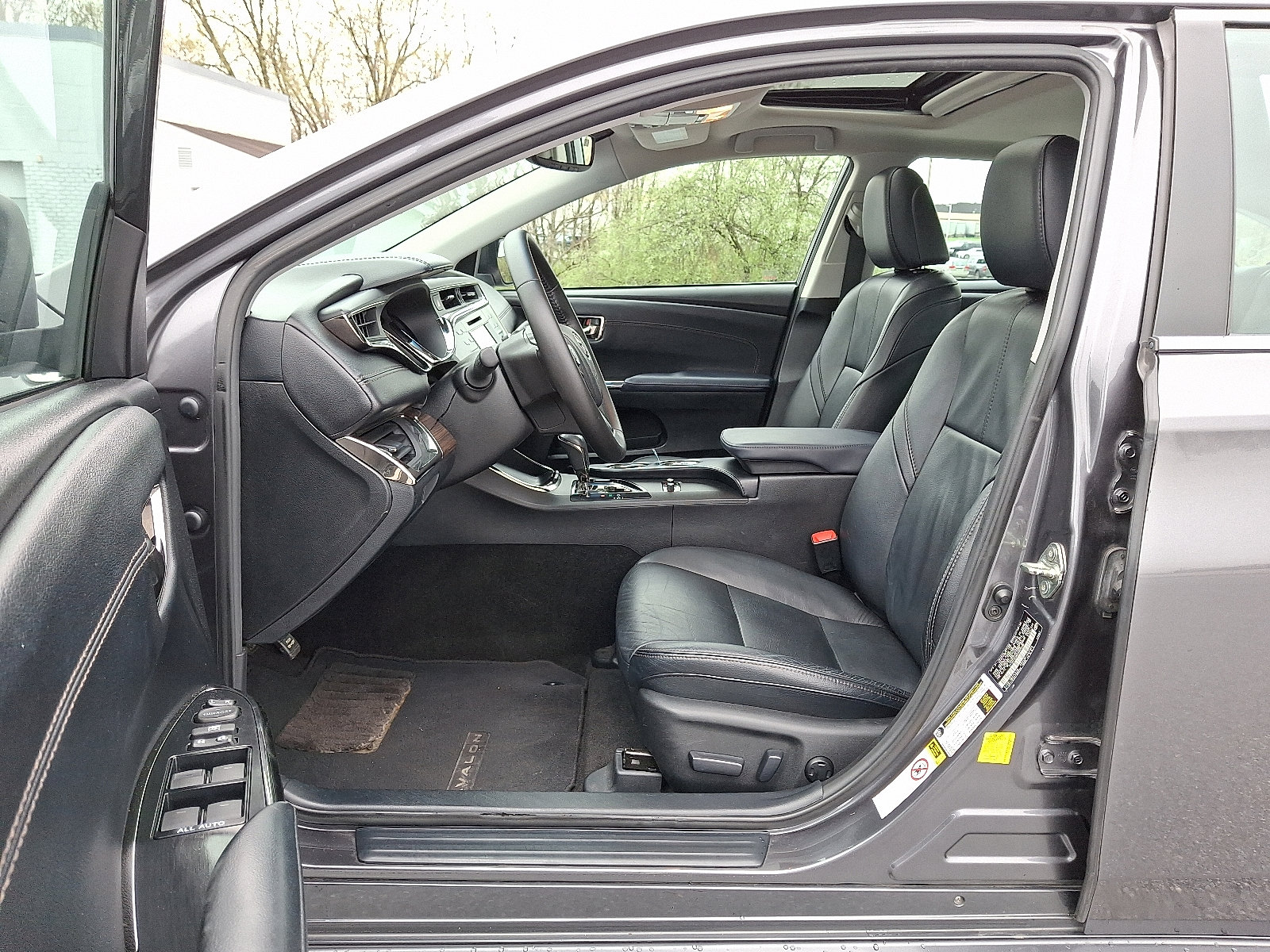 Used 2014 Toyota Avalon XLE Premium image 14