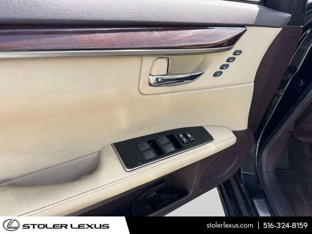 Used 2016 Lexus ES 350 w/ Luxury Package w/Wood Trim FWD image 21