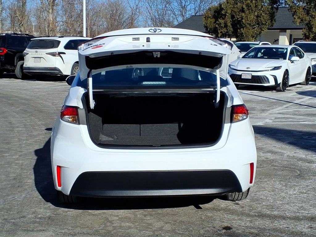 Certified 2025 Toyota Corolla LE image 27