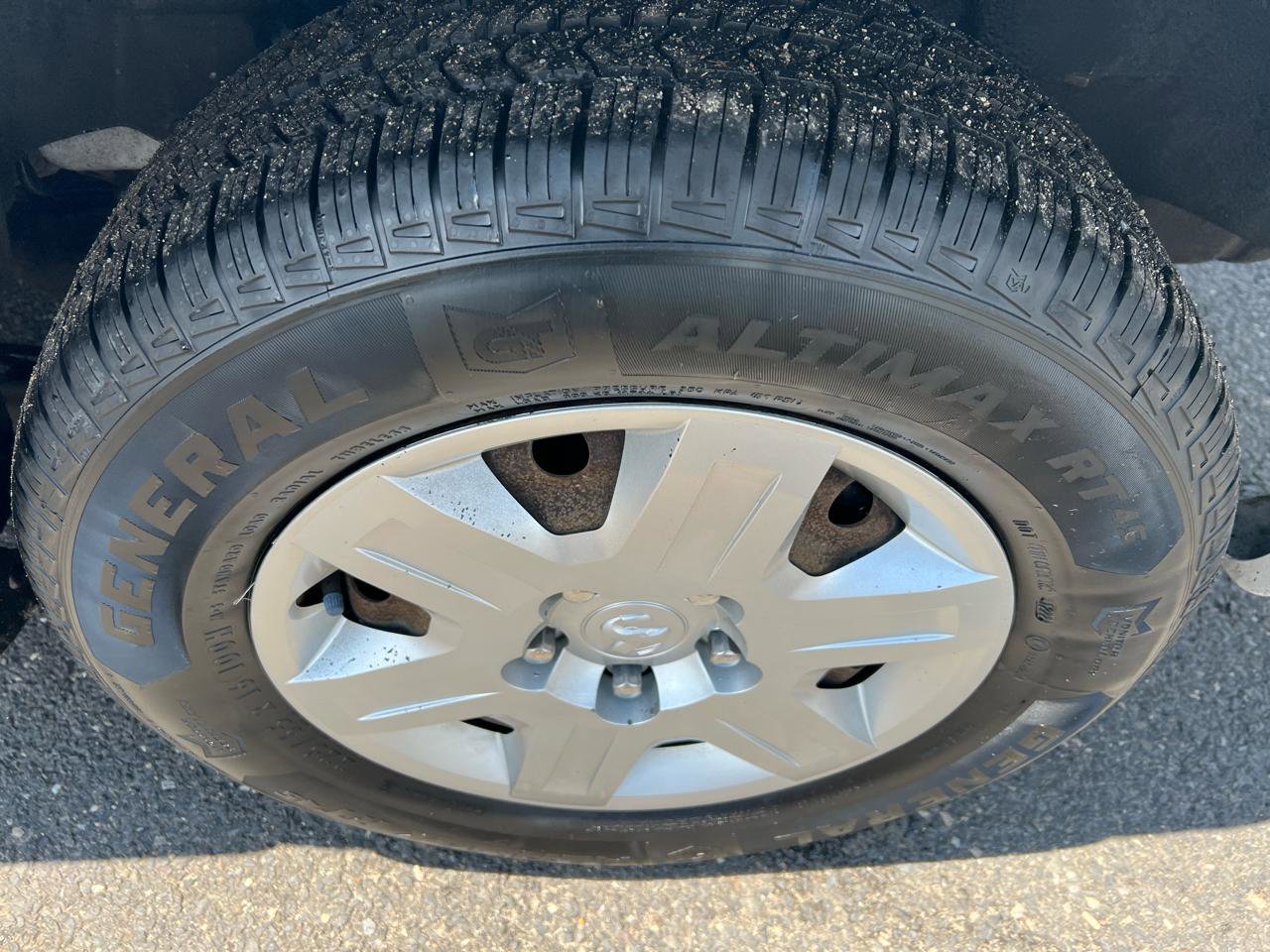 Used 2013 RAM C/V Tradesman w/ UConnect Hands-Free Group FWD image 9