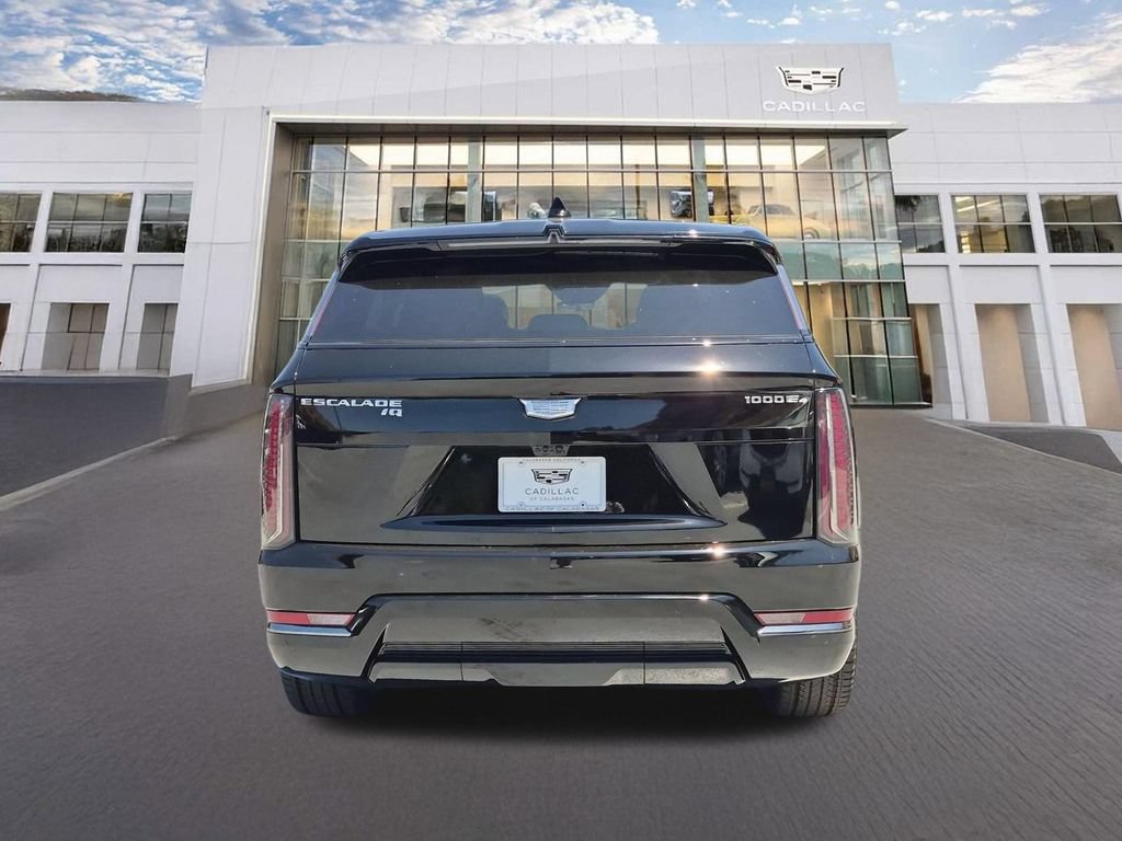 New 2026 Cadillac Escalade IQ Sport 1 w/ LPO, Floor Liner Package AWD/4WD image 4
