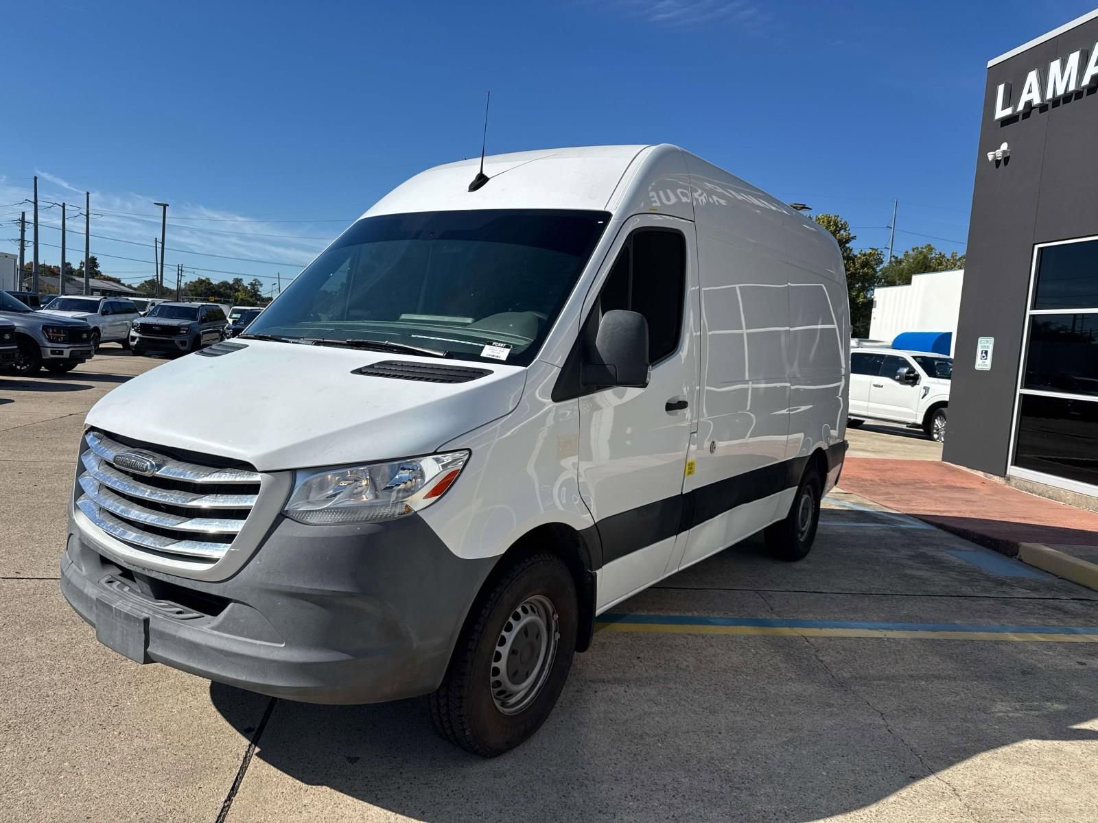 Used 2020 Freightliner Sprinter 2500 image 4