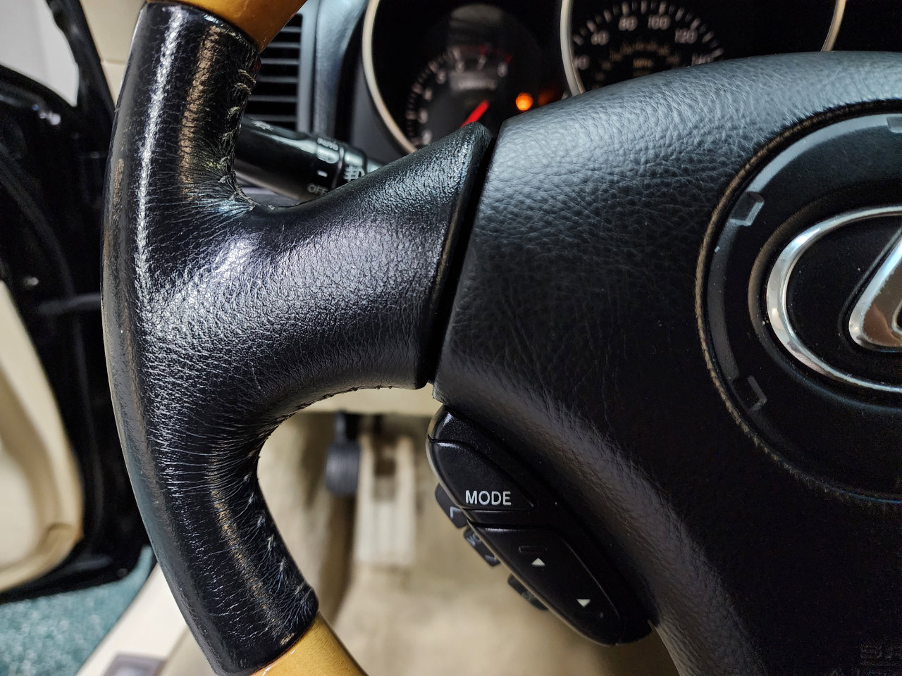 Used 2003 Lexus SC 430 Convertible image 30