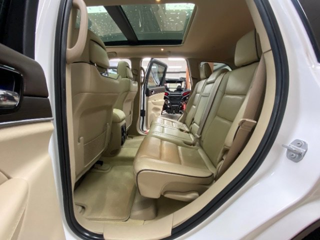 Used 2020 Jeep Grand Cherokee Overland RWD image 21