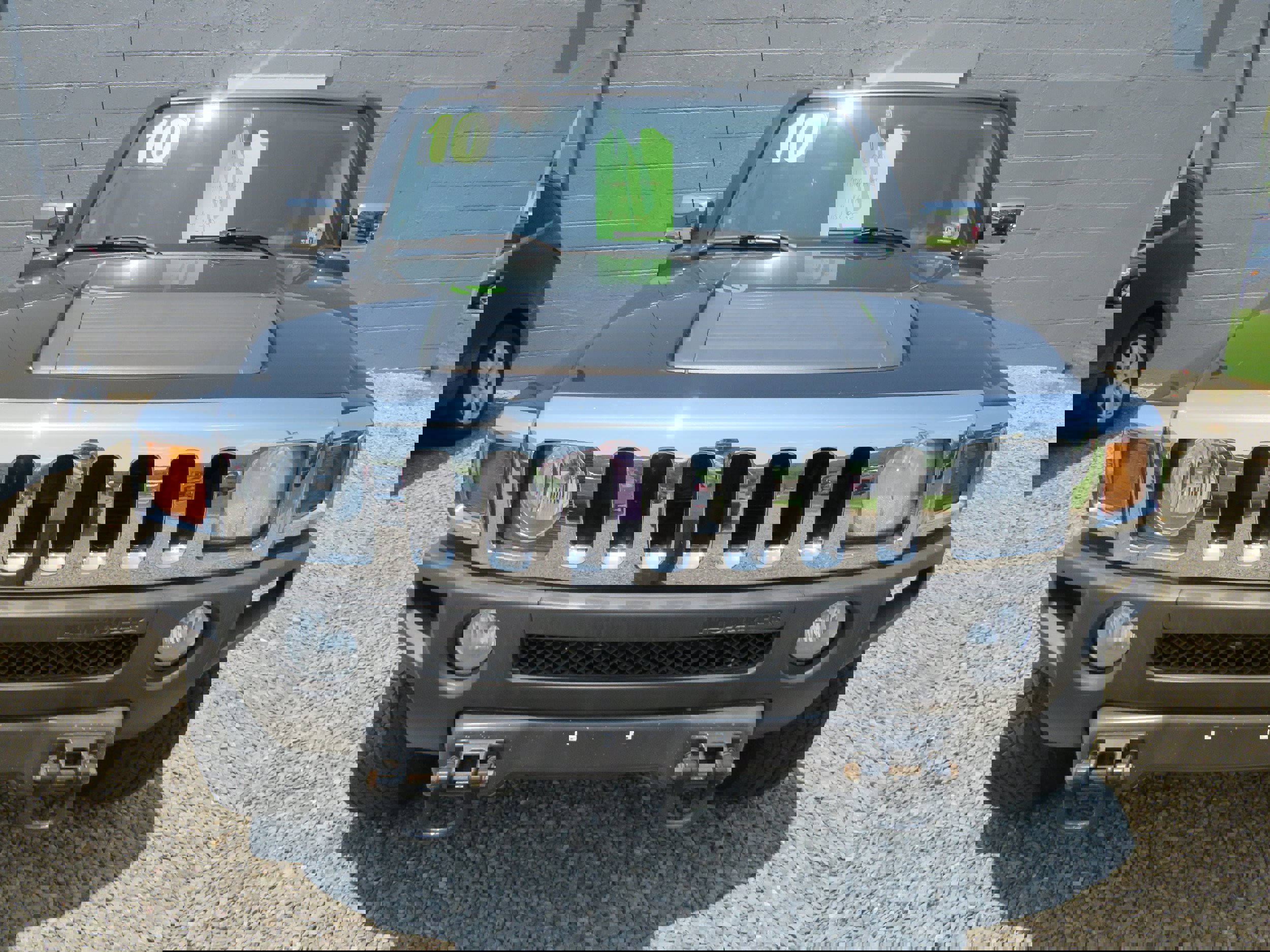 Used 2010 HUMMER H3 Alpha image 2