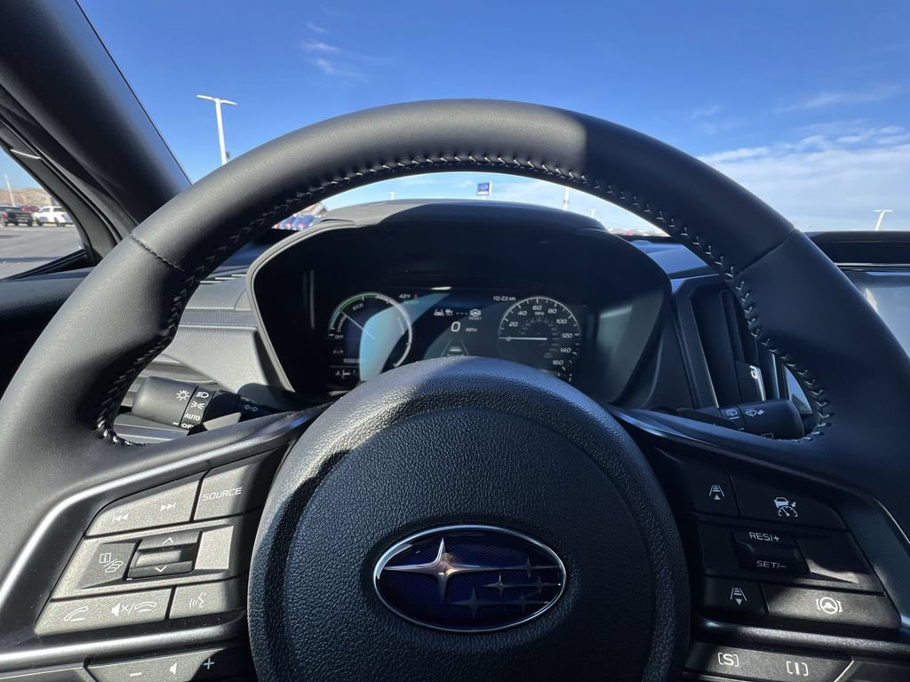 Used 2025 Subaru Forester Limited AWD/4WD image 11