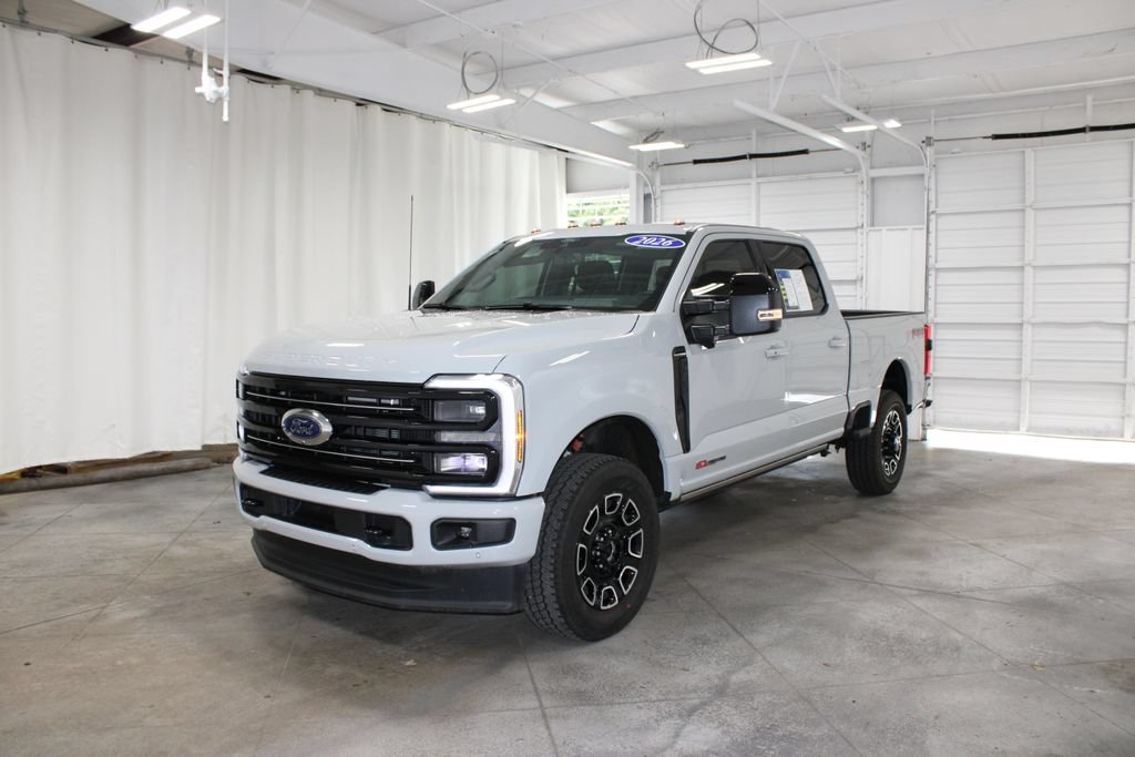 Used 2026 Ford F250 Platinum AWD/4WD image 4