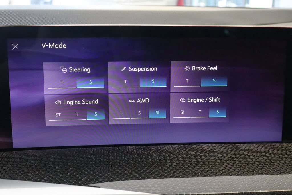 Used 2025 Cadillac Escalade V w/ LPO, ONYX Package AWD/4WD image 18