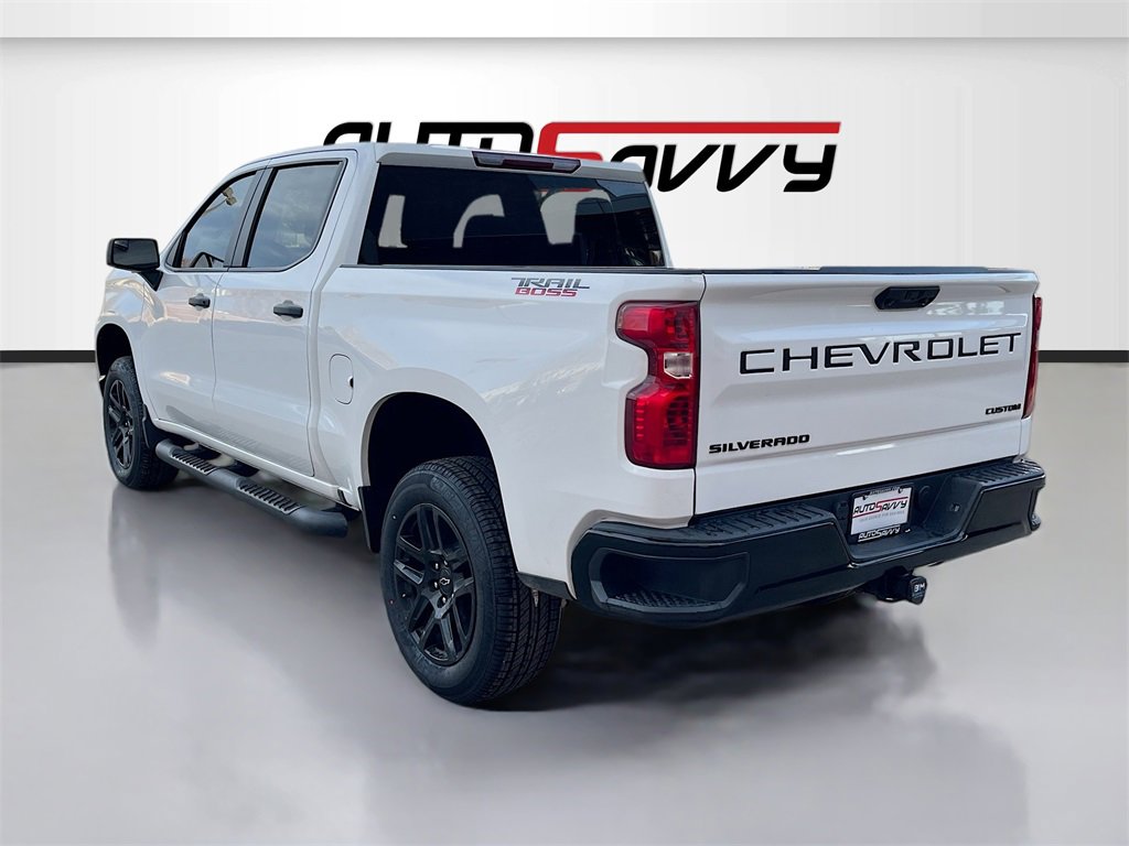 Used 2024 Chevrolet Silverado 1500 Custom Trail Boss w/ Turbomax Blackout Package image 5