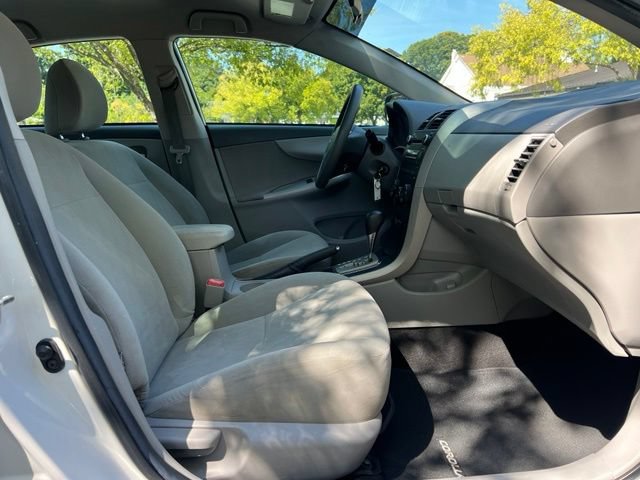 Used 2010 Toyota Corolla LE w/ All Weather Guard Pkg FWD image 22