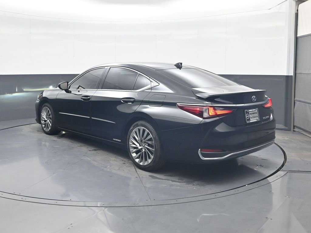 Used 2022 Lexus ES 300h 300h Luxury w/ Accessory Package image 5