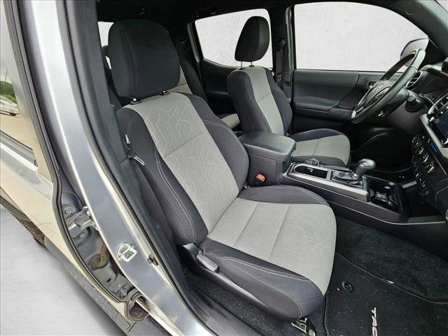 Used 2022 Toyota Tacoma TRD Off-Road w/ Technology Package AWD/4WD image 21