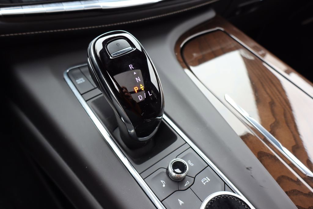 Used 2024 Cadillac Escalade Sport Platinum w/ LPO, ONYX Package image 10