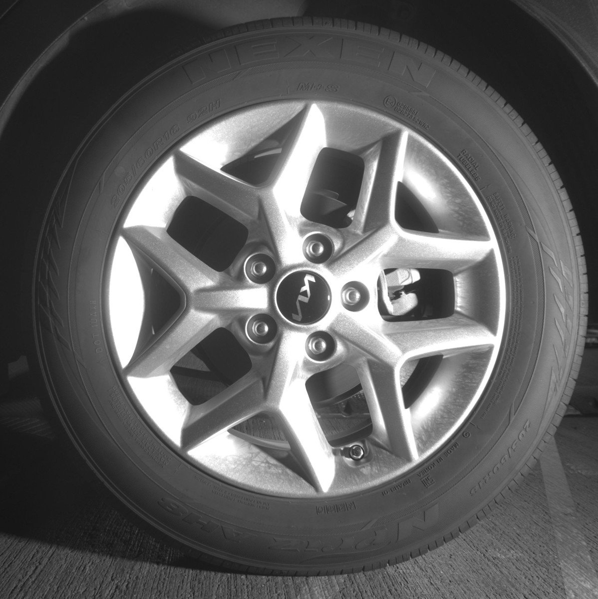 Used 2025 Kia Soul LX w/ LX Technology Package FWD image 14