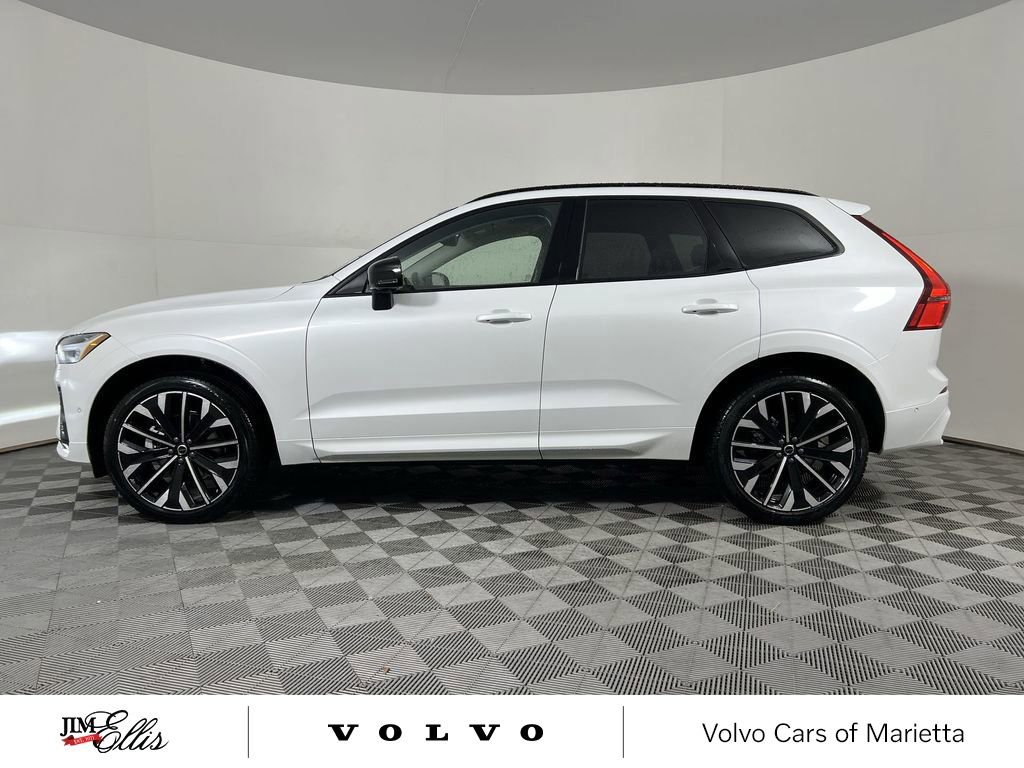 Used 2026 Volvo XC60 B5 Ultra w/ Protection Package Premier image 5