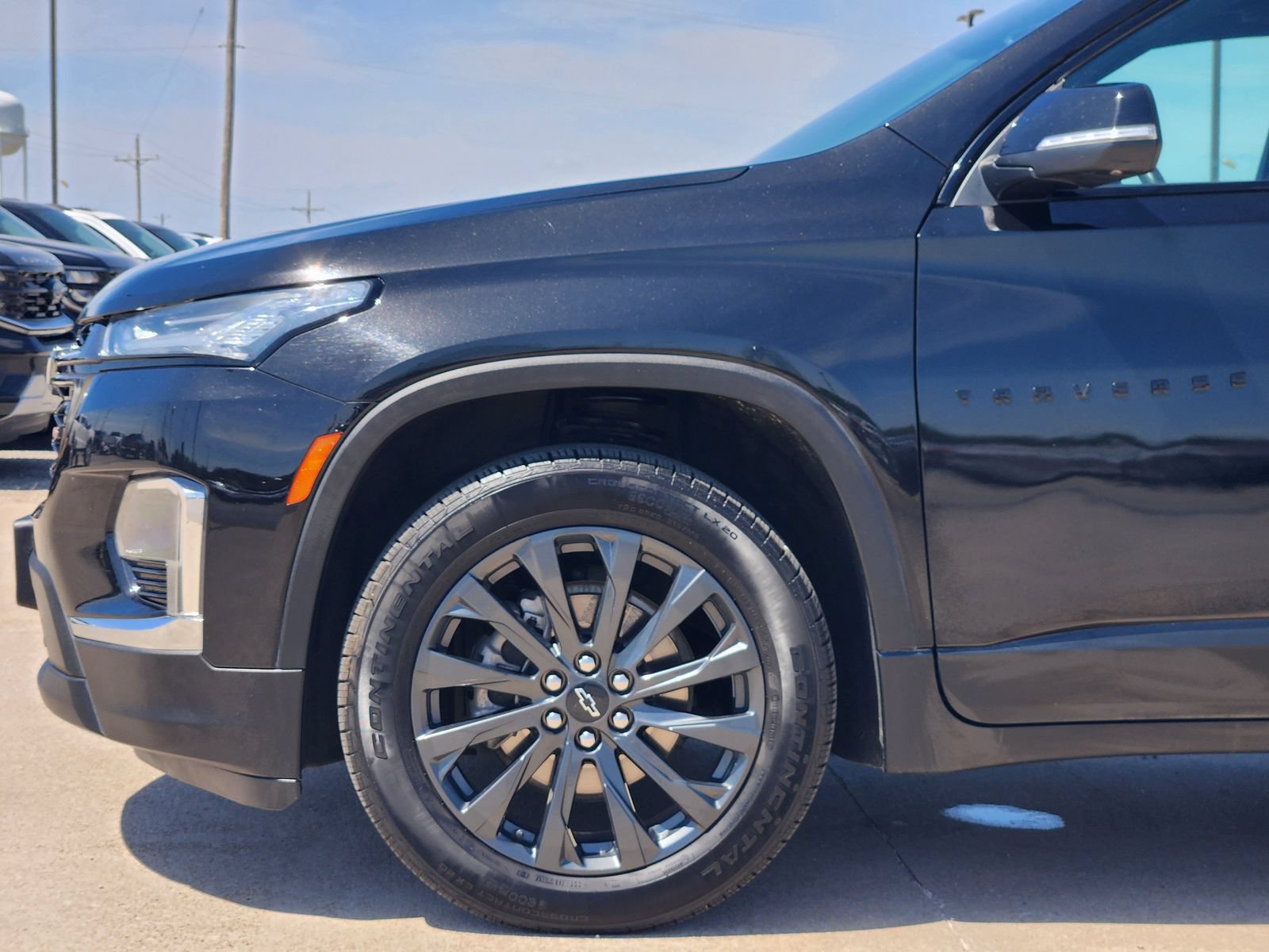 Used 2022 Chevrolet Traverse RS FWD image 9
