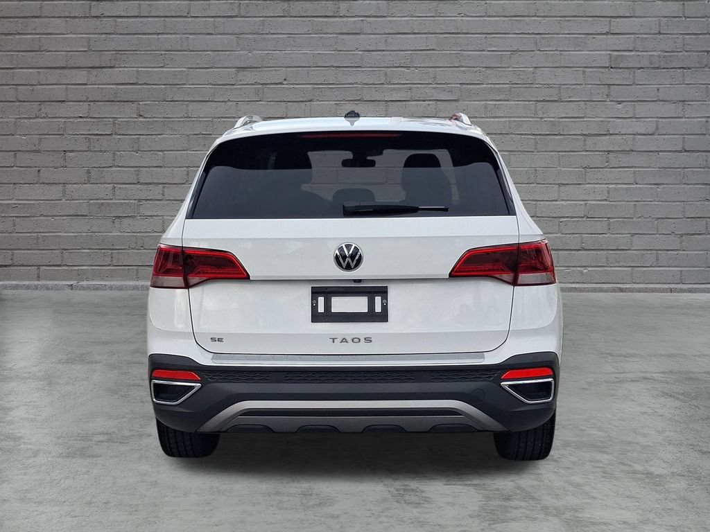 Certified 2023 Volkswagen Taos SE FWD image 9
