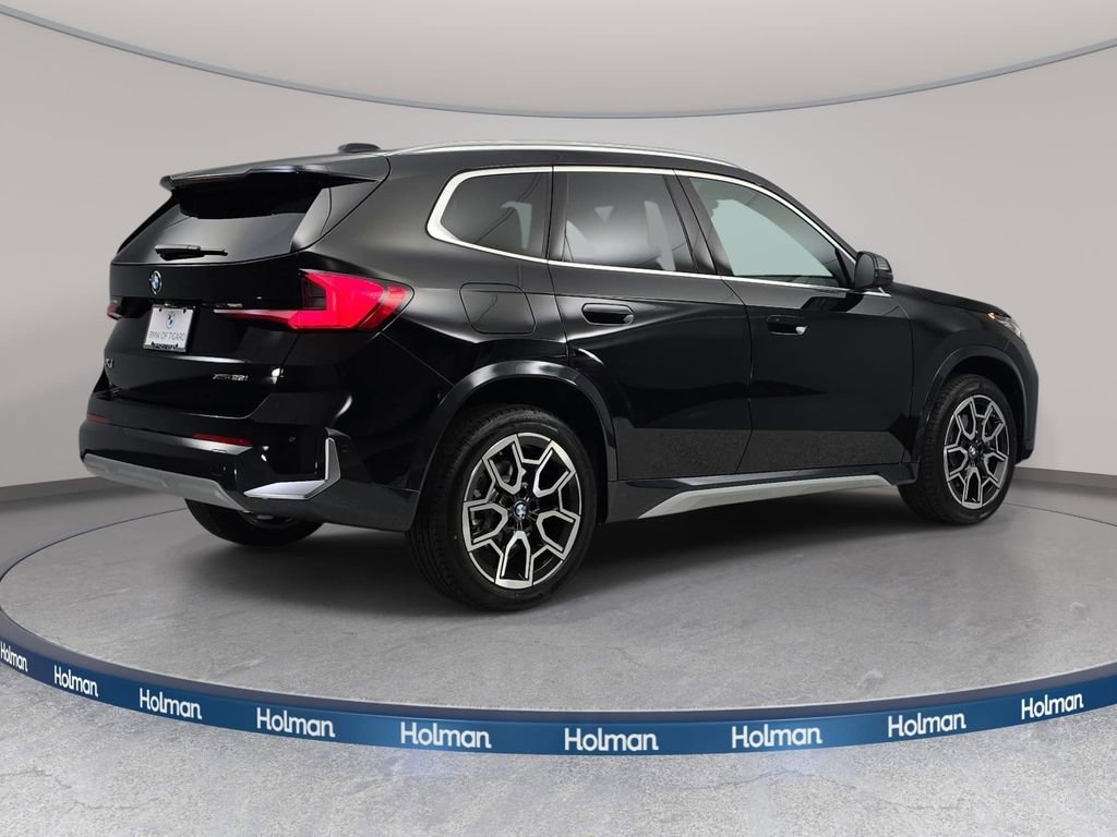 New 2026 BMW X1 xDrive28i w/ Technology Package AWD/4WD image 5