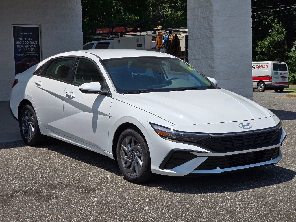 New 2025 Hyundai Elantra Blue image 21