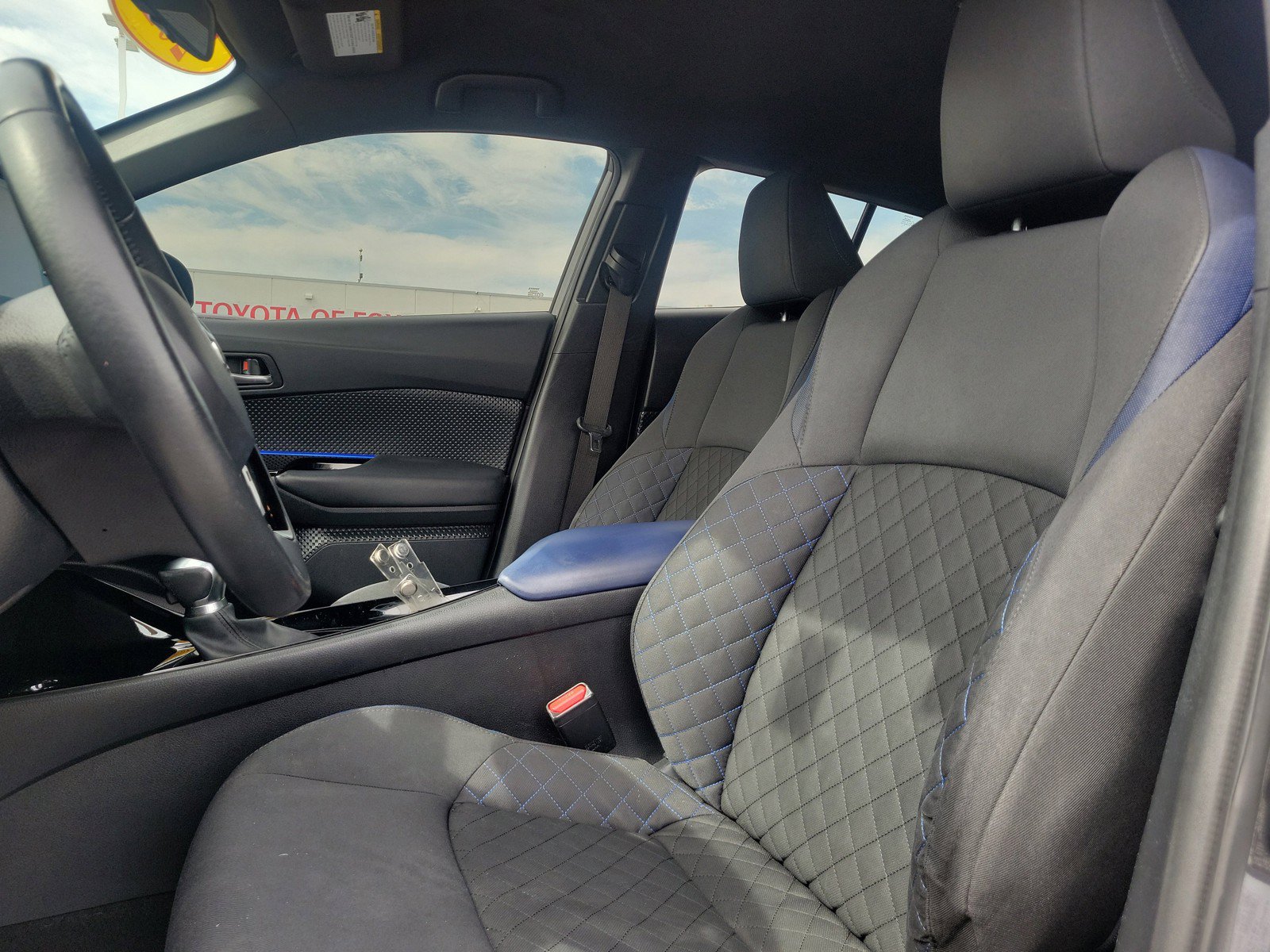 Used 2021 Toyota C-HR XLE FWD image 17