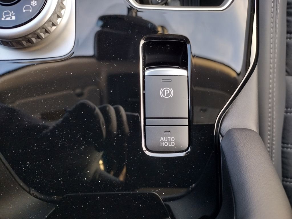 New 2026 Mitsubishi Outlander SE image 25