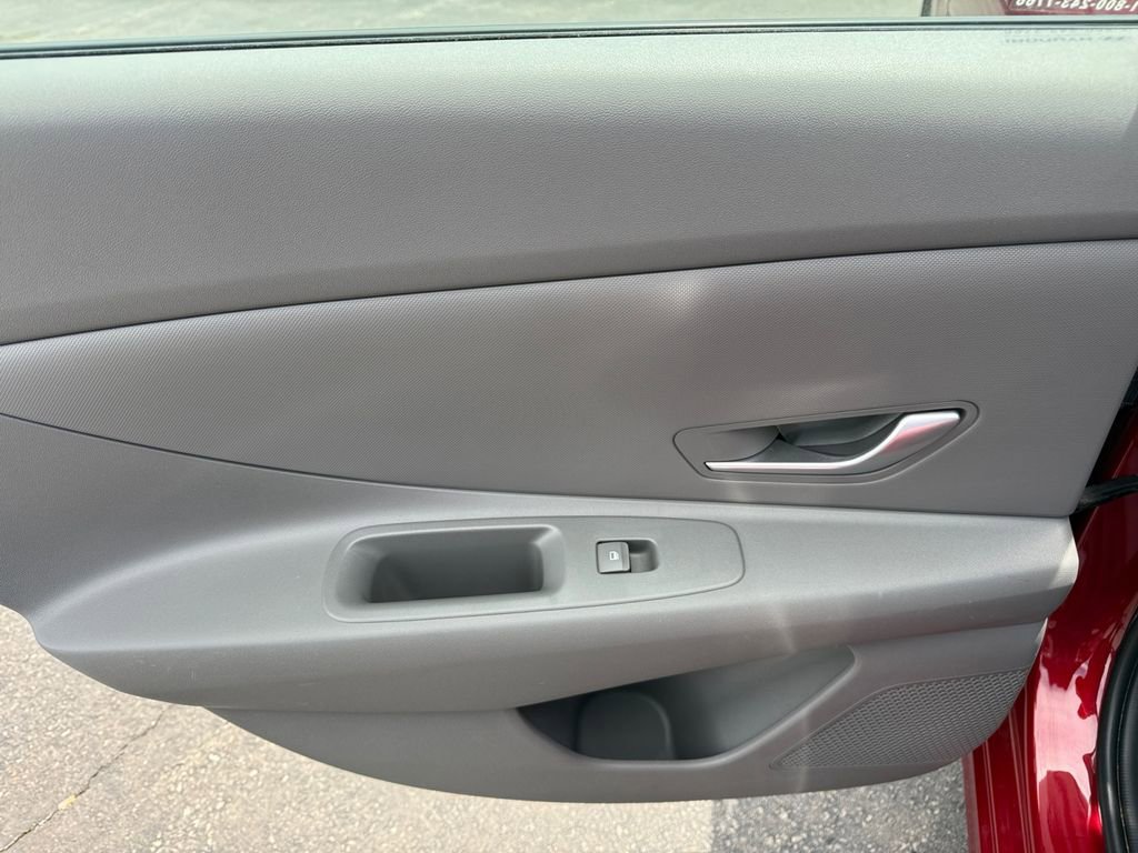Used 2024 Hyundai Elantra SEL FWD image 24
